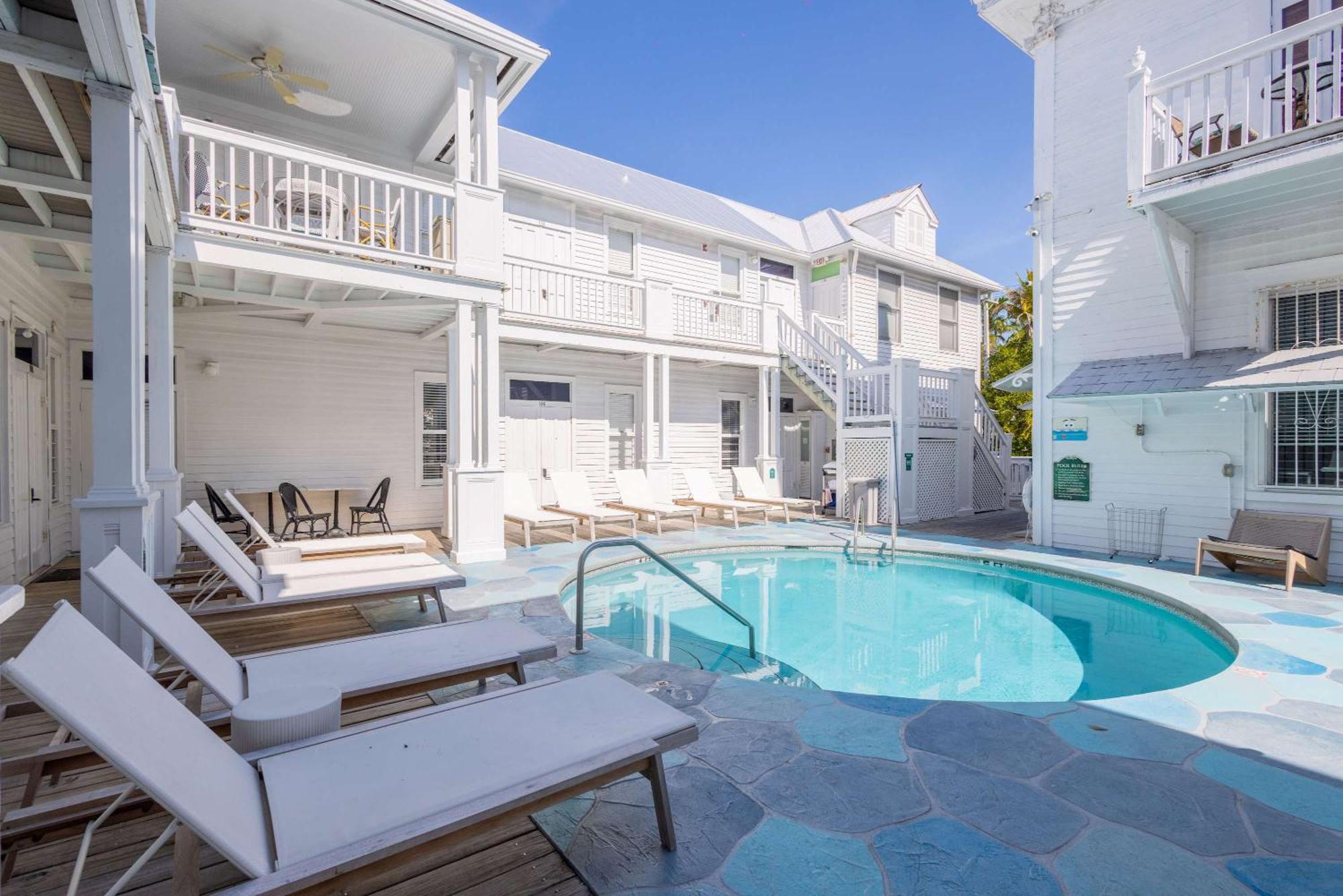 King Suite Balcony - At James House Key West Buitenkant foto