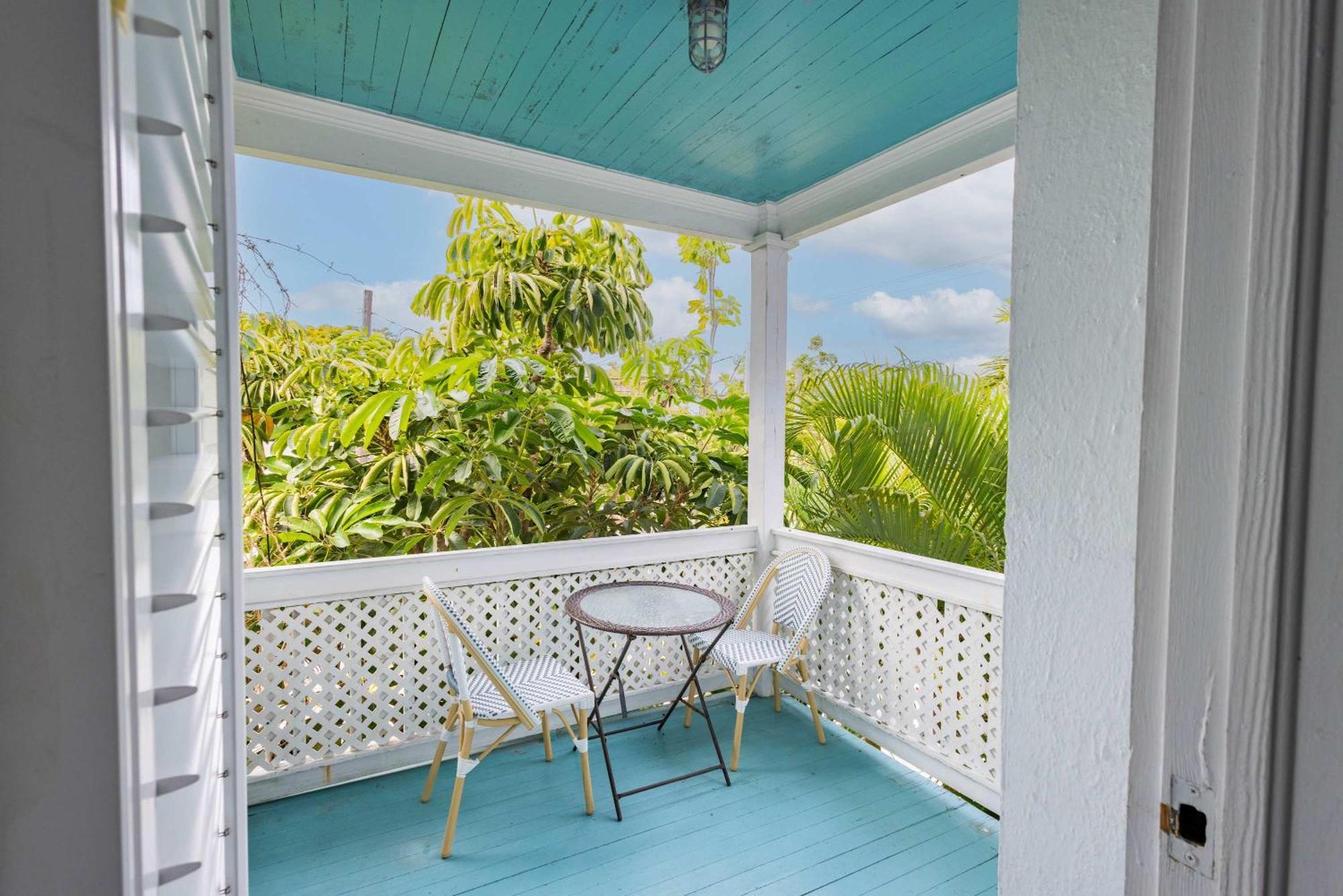King Suite Balcony - At James House Key West Buitenkant foto